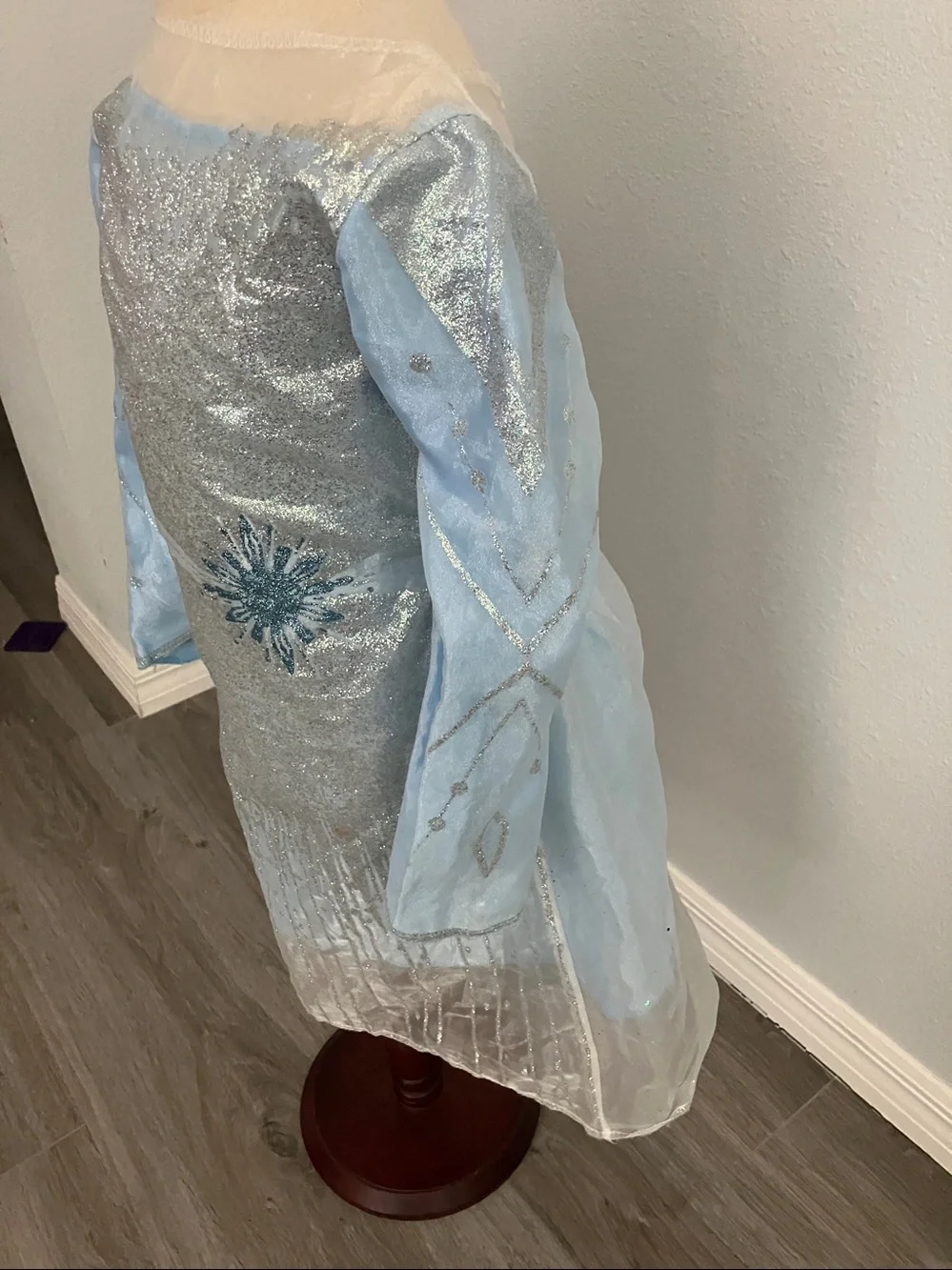 DISNEY Girls Frozen 2 Queen Elsa "Dark Sea" Light-Up Costume Dress | 4-6 - Picture 8 of 13